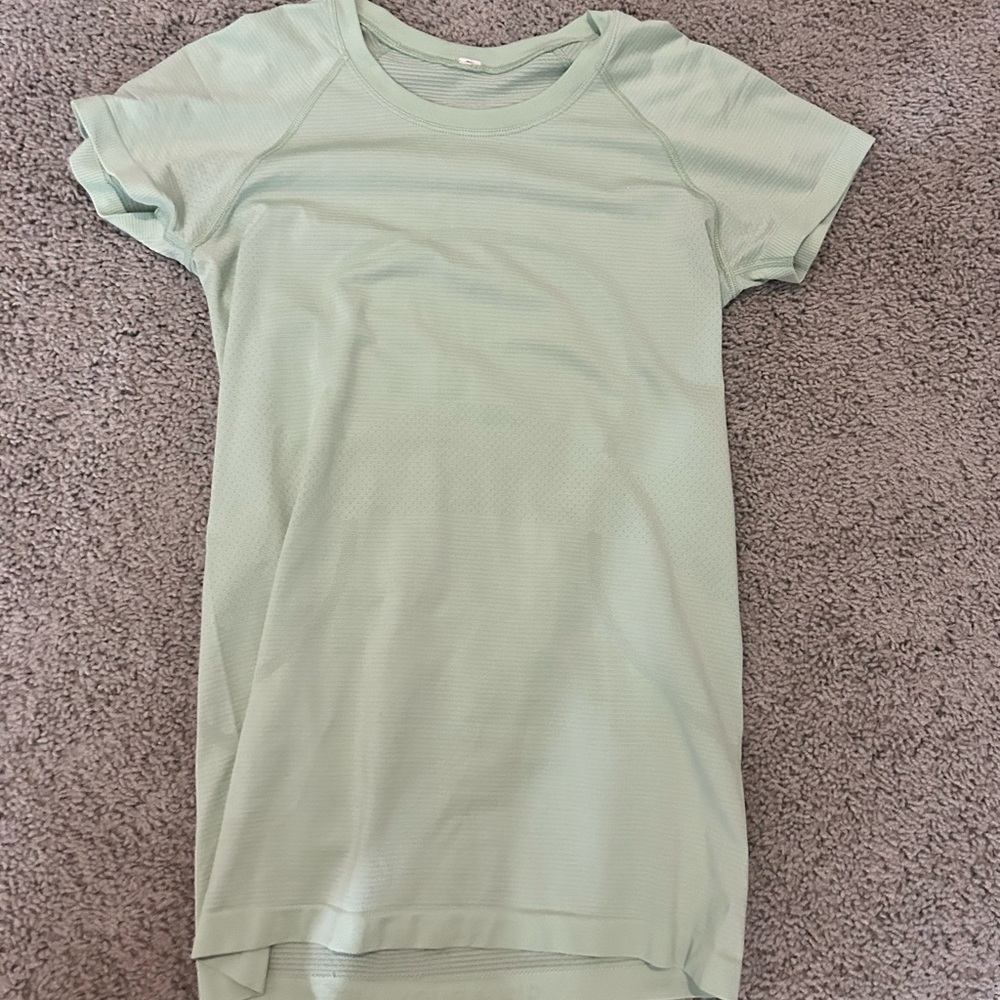 Lululemon Swiftly Tech Tee Size 6 | Light Green - image 1
